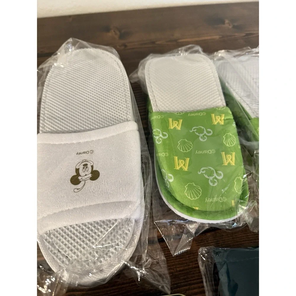 Tokyo‎ Disneyland Miracosta Amenities Set Children's Adult Slippers, Tin, Bag